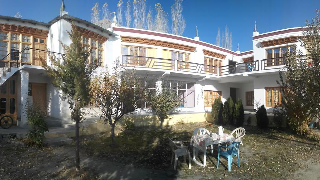 Goba Guest House Hundar Exterior foto