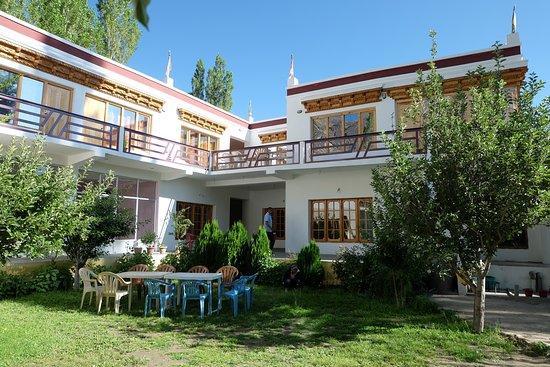 Goba Guest House Hundar Exterior foto